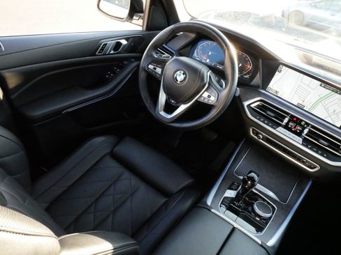 Used 2023 BMW X5 xDrive40i w/ Premium Package image 9