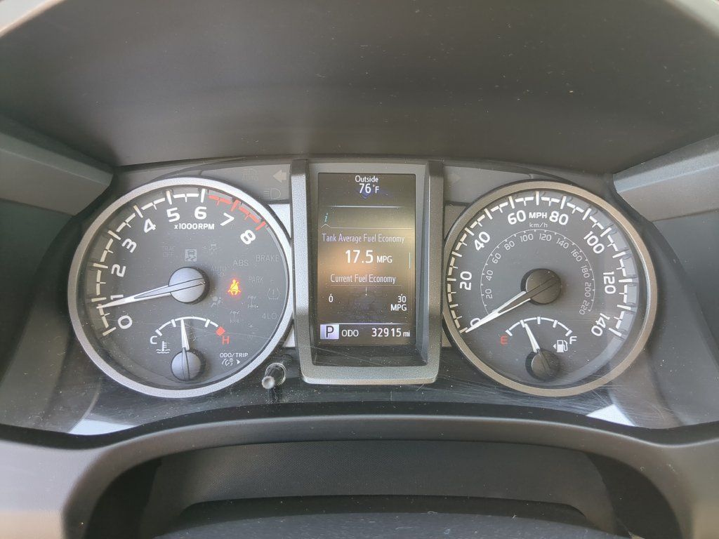 Used 2020 Toyota Tacoma TRD Off-Road w/ TRD Premium Off Road Package AWD/4WD image 32