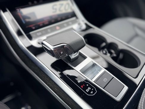 Certified 2025 Audi Q7 3.0T Premium Plus w/ Premium Plus Package image 37