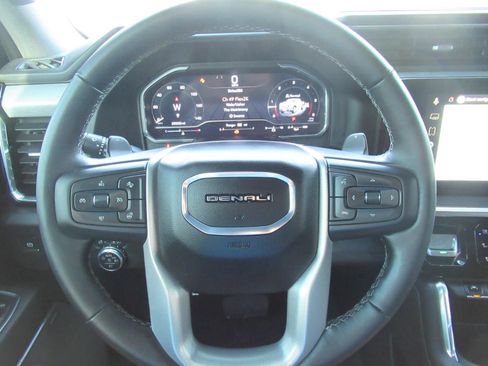 Used 2025 GMC Sierra 1500 Denali w/ Denali Reserve Package AWD/4WD image 24