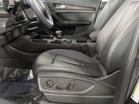 Used 2021 Audi Q5 e Premium Plus image 10