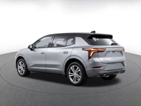 Used 2025 Chevrolet Equinox LT FWD image 7