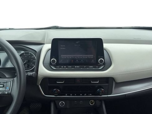 Used 2023 Nissan Rogue SV FWD image 19