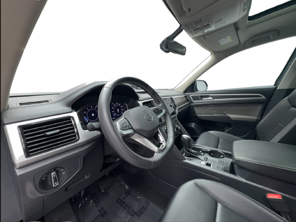 Used 2023 Volkswagen Atlas SE w/ Panoramic Sunroof Package FWD image 23