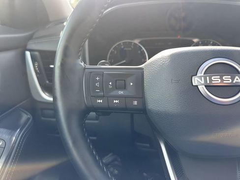 Used 2025 Nissan Rogue SV AWD/4WD image 14