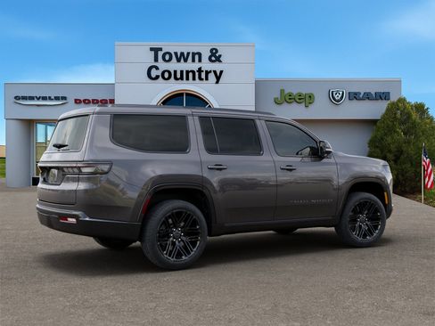 New 2026 Jeep Grand Wagoneer Limited image 4