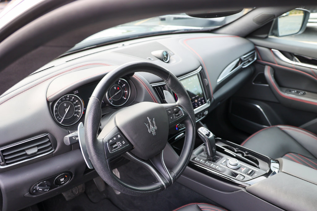 Used 2023 Maserati Levante GT AWD/4WD image 35