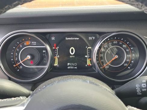 Used 2022 Jeep Wrangler Unlimited Sahara w/ Safety Group image 19