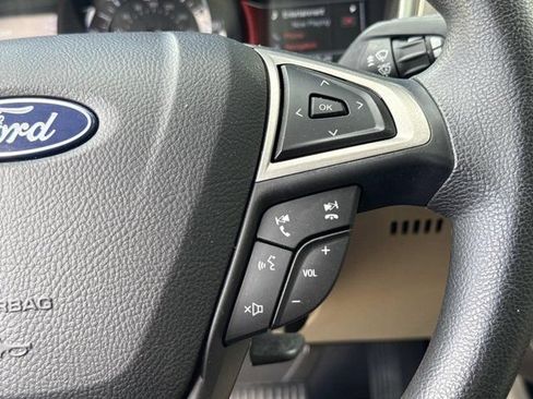 Used 2020 Ford Fusion SE FWD image 26