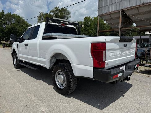 Used 2022 Ford F250 XL w/ Power Equipment Group AWD/4WD image 3