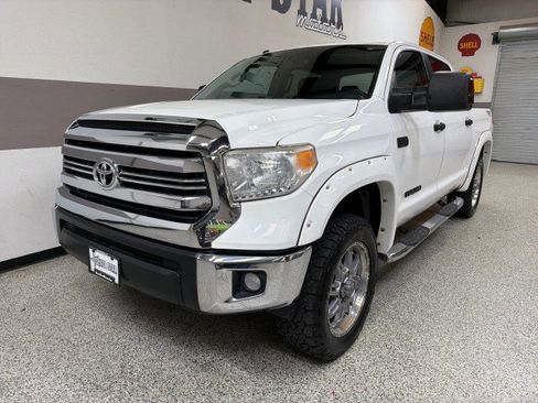 Used 2016 Toyota Tundra SR5 w/ SR5 Upgrade Package image 3