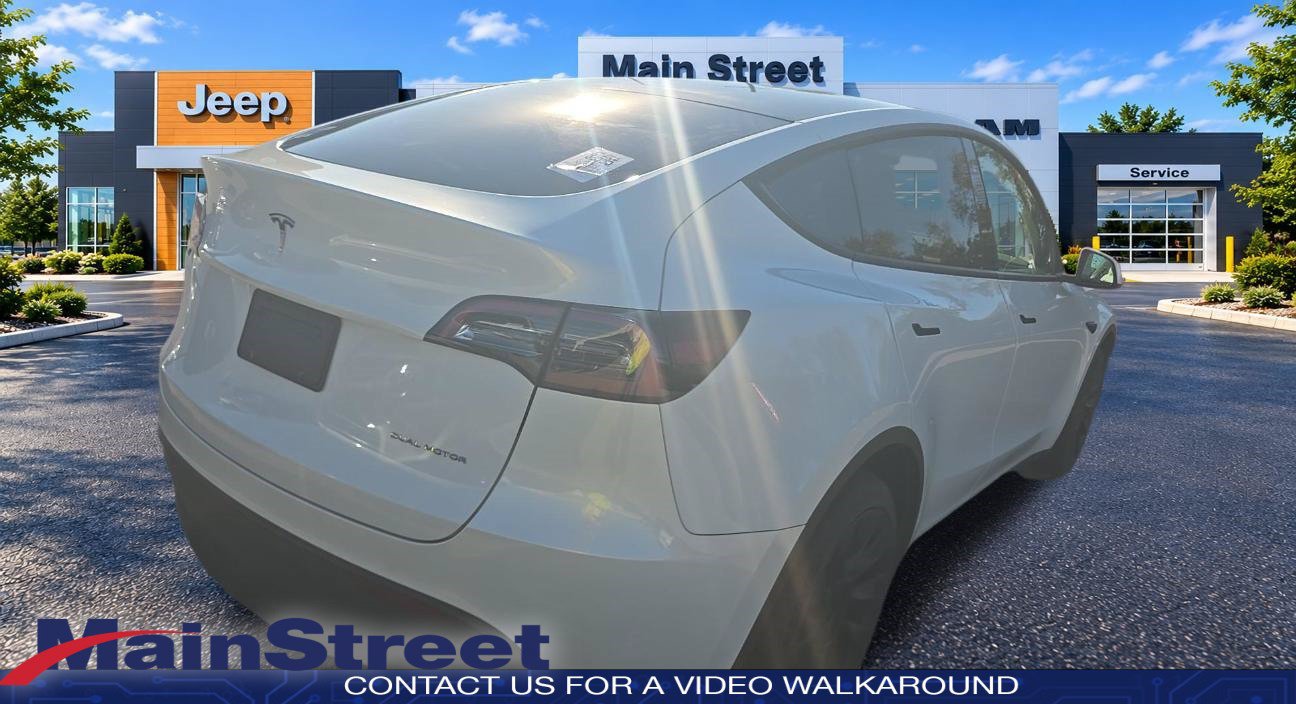 Used 2023 Tesla Model Y AWD image 1