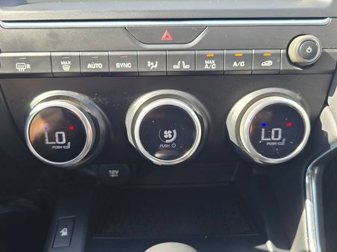 Used 2019 Jaguar E-PACE S AWD/4WD image 22