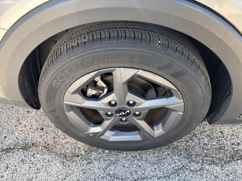 Used 2025 Kia K4 FWD image 28