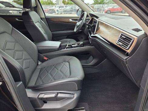 Used 2024 Volkswagen Atlas SE FWD image 15