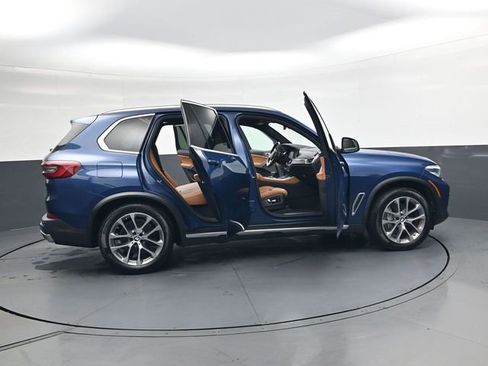 Used 2019 BMW X5 xDrive50i w/ Premium Package 2 image 36