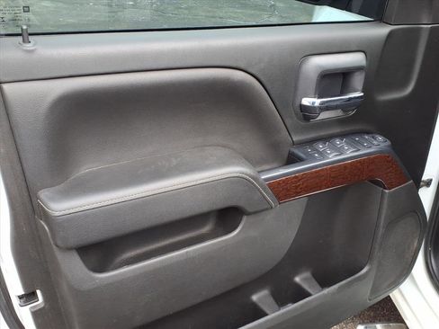 Used 2018 GMC Sierra 1500 SLE w/ SLE Value Package image 7