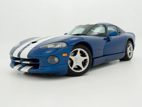 Used 1996 Dodge Viper GTS image 1