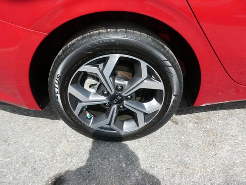 Used 2020 Kia Forte LXS image 29