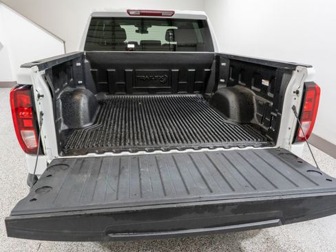 Used 2023 GMC Sierra 1500 SLE w/ X31 Off-Road Package AWD/4WD image 11