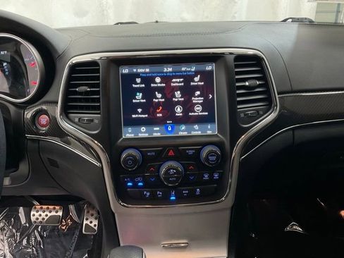 Used 2018 Jeep Grand Cherokee SRT AWD/4WD image 17