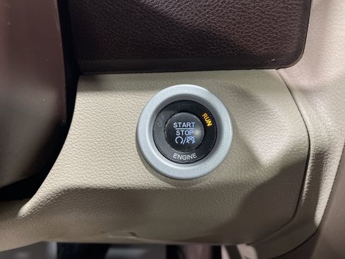 Used 2015 RAM 1500 Laramie Longhorn w/ Convenience Group AWD/4WD image 25