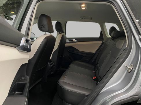 Used 2025 Volkswagen Taos SE image 26