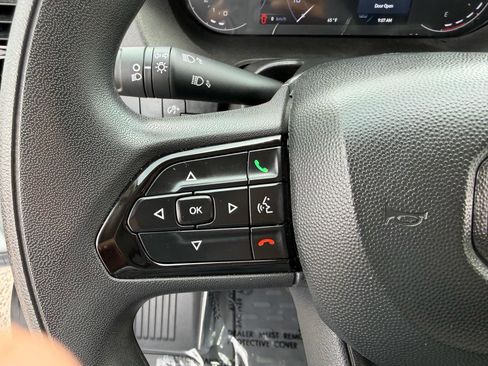 Used 2025 RAM ProMaster 2500 w/ U-Haul Equipment Group FWD image 17
