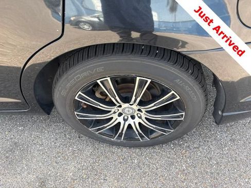Used 2012 Ford Fusion SEL FWD image 17