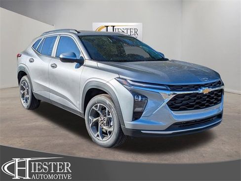 New 2026 Chevrolet Trax LT w/ Sunroof Package image 1