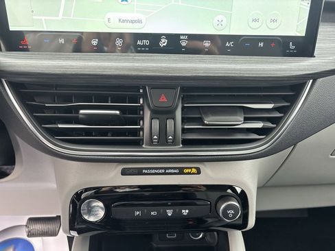 New 2025 Ford Escape Base w/ PHEV Premium Package image 17