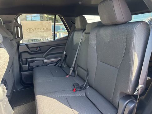 New 2026 Toyota 4Runner SR5 AWD/4WD image 13
