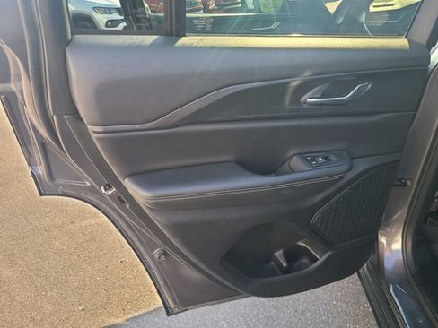 Used 2024 Jeep Grand Cherokee Laredo X w/ Luxury Tech Group I AWD/4WD image 18