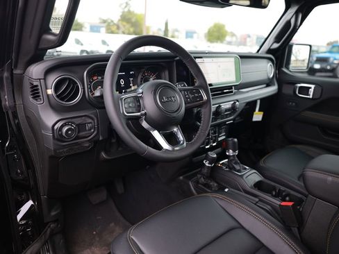 New 2026 Jeep Wrangler Unlimited Sahara AWD/4WD image 11