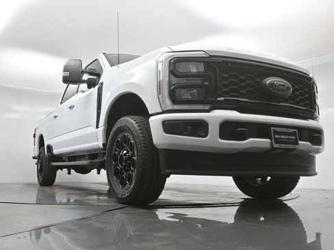 New 2026 Ford F250 XLT w/ XLT Premium Package image 44