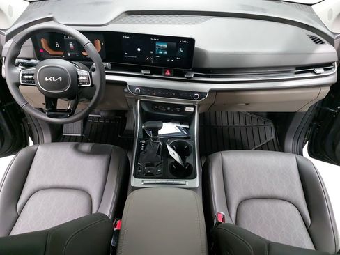 New 2026 Kia Carnival EX FWD image 9