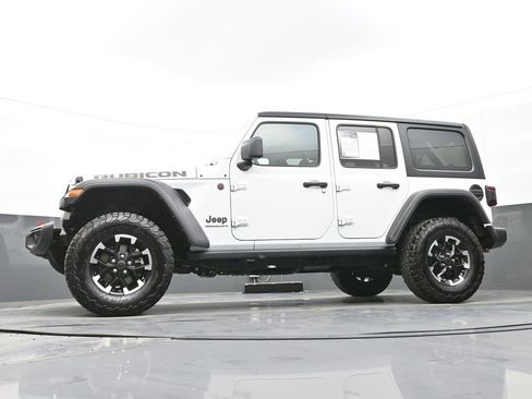Used 2025 Jeep Wrangler Unlimited Rubicon image 52