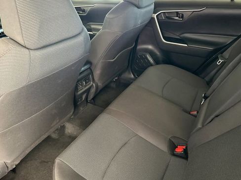 Certified 2021 Toyota RAV4 LE w/ Carpet Mat Package (TMS) AWD/4WD image 16