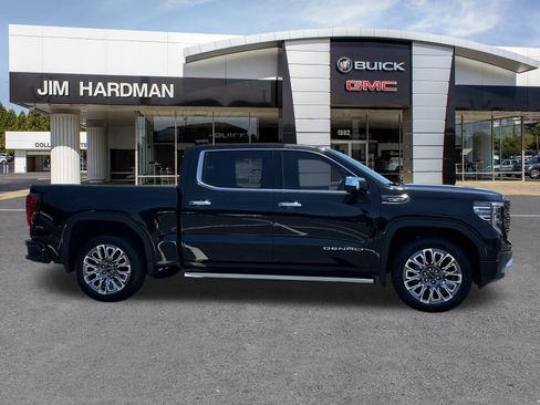 Used 2023 GMC Sierra 1500 Denali Ultimate AWD/4WD image 8
