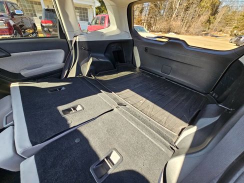 Used 2017 Subaru Forester 2.5i Premium w/ All-Weather Package image 39