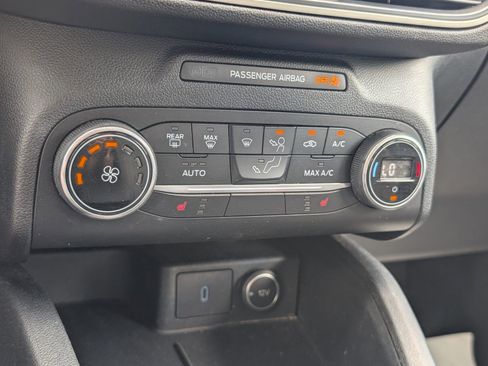 Used 2020 Ford Escape SE FWD image 14