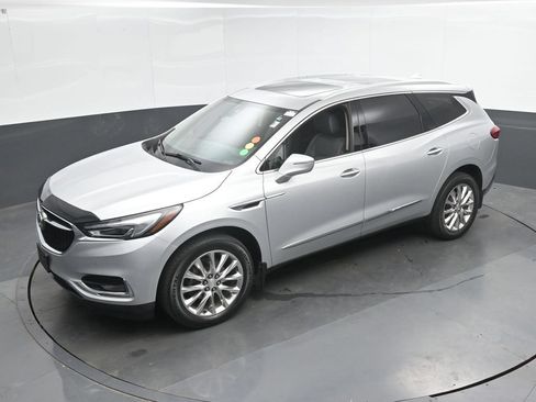 Used 2021 Buick Enclave Premium w/ Sun and Sites Package AWD/4WD image 33