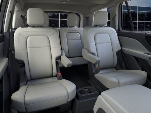 New 2026 Lincoln Aviator Reserve image 11