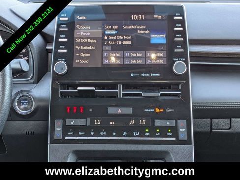 Used 2022 Toyota Avalon XLE image 18