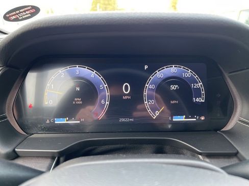 Used 2023 Jeep Grand Cherokee Limited w/ Luxury Tech Group II image 18