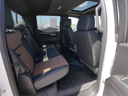 Used 2024 Chevrolet Silverado 1500 High Country w/ High Country Premium Package AWD/4WD image 24
