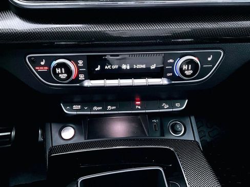 Used 2022 Audi SQ5 Premium image 33