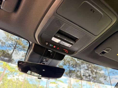 New 2026 Chevrolet Traverse Z71 w/ Enhanced Driving Package AWD/4WD image 25