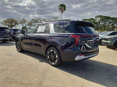 New 2026 Kia Carnival EX FWD image 6