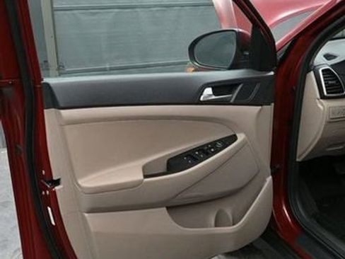 Used 2019 Hyundai Tucson Value AWD/4WD image 11